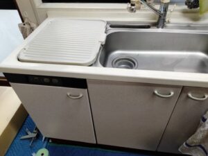 ヤマハトップオープン食洗機取替え交換工事　ステンレスフタ前